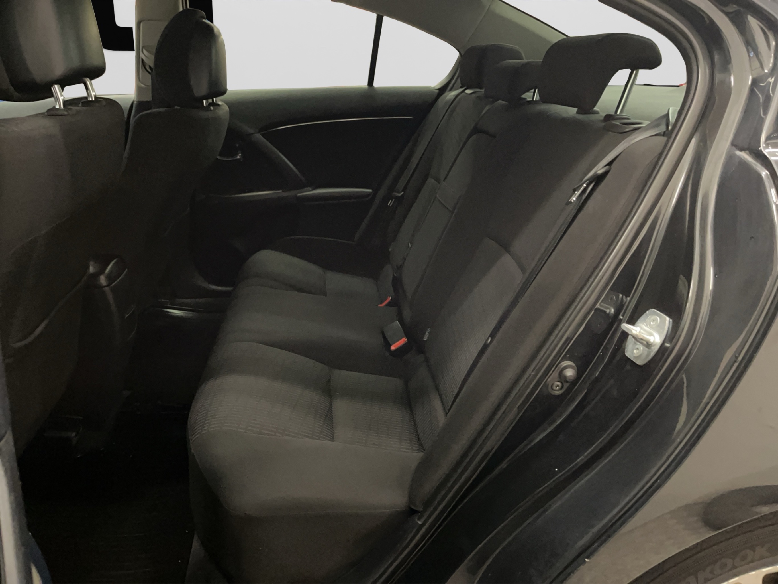 Toyota Avensis 2010 – kuva 10
