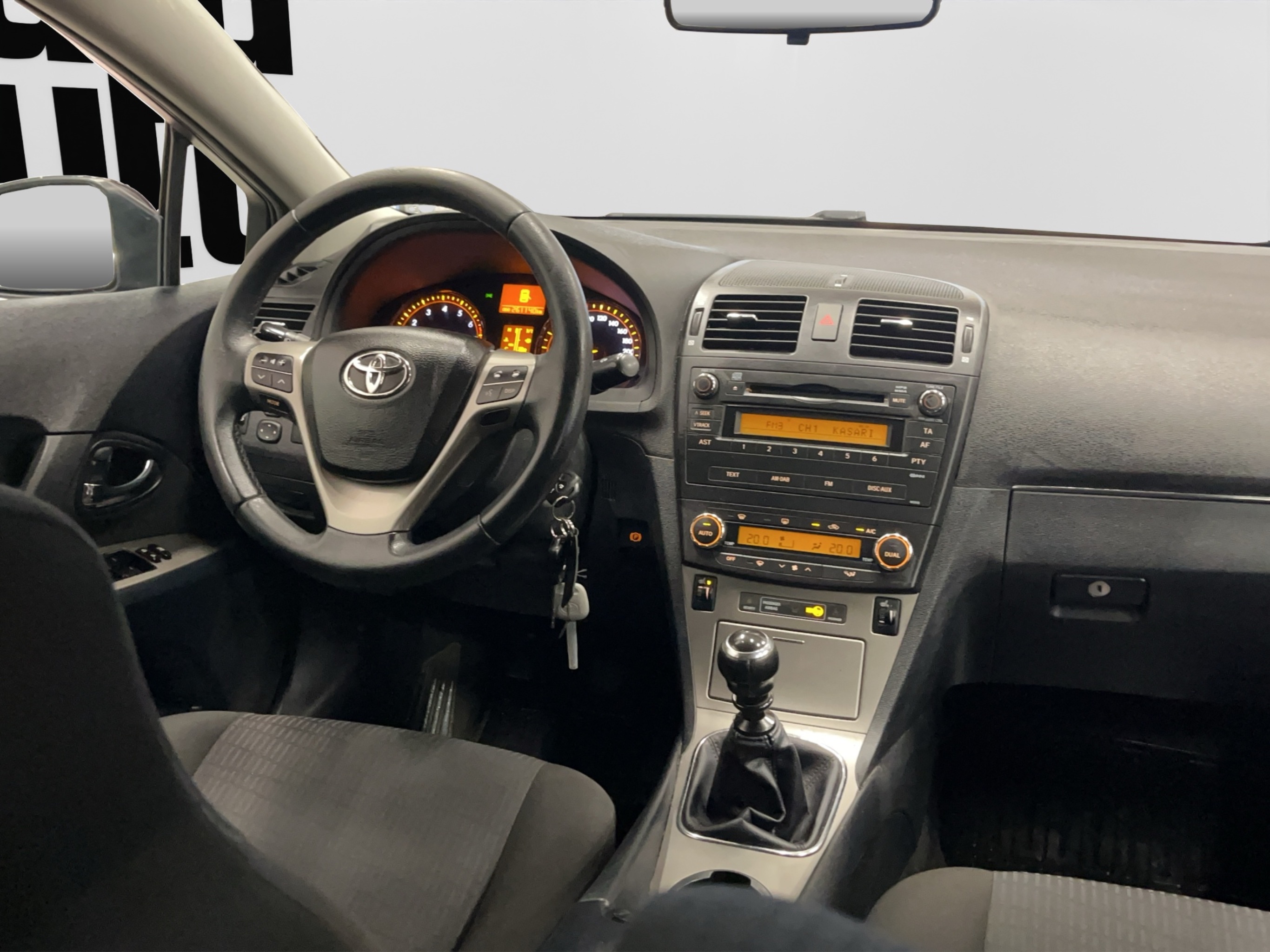 Toyota Avensis 2010 – kuva 13