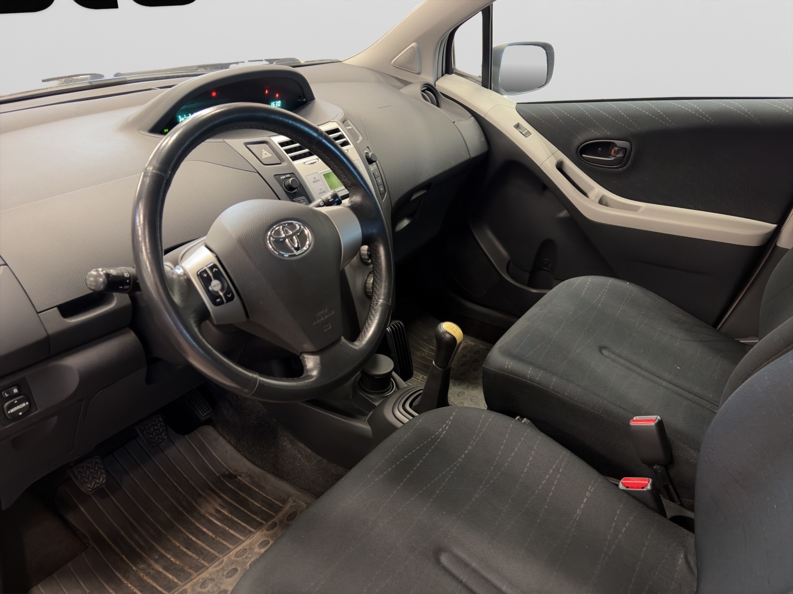 Toyota Yaris 2007 – kuva 11