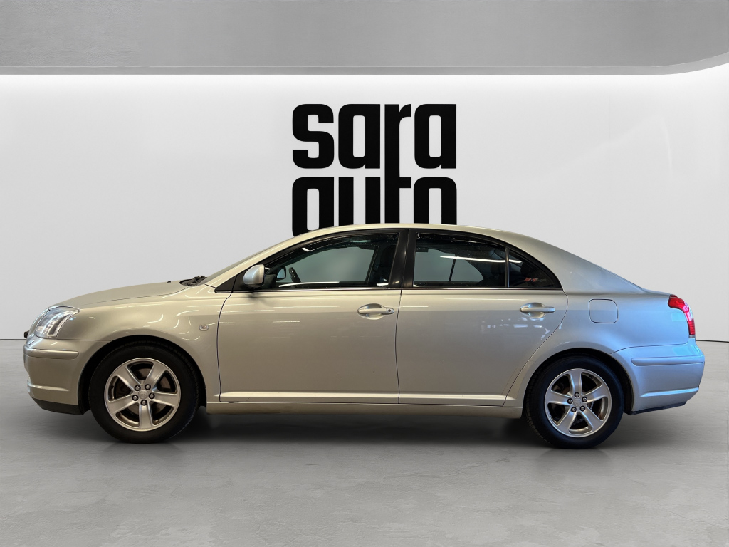 Toyota Avensis kuva 7