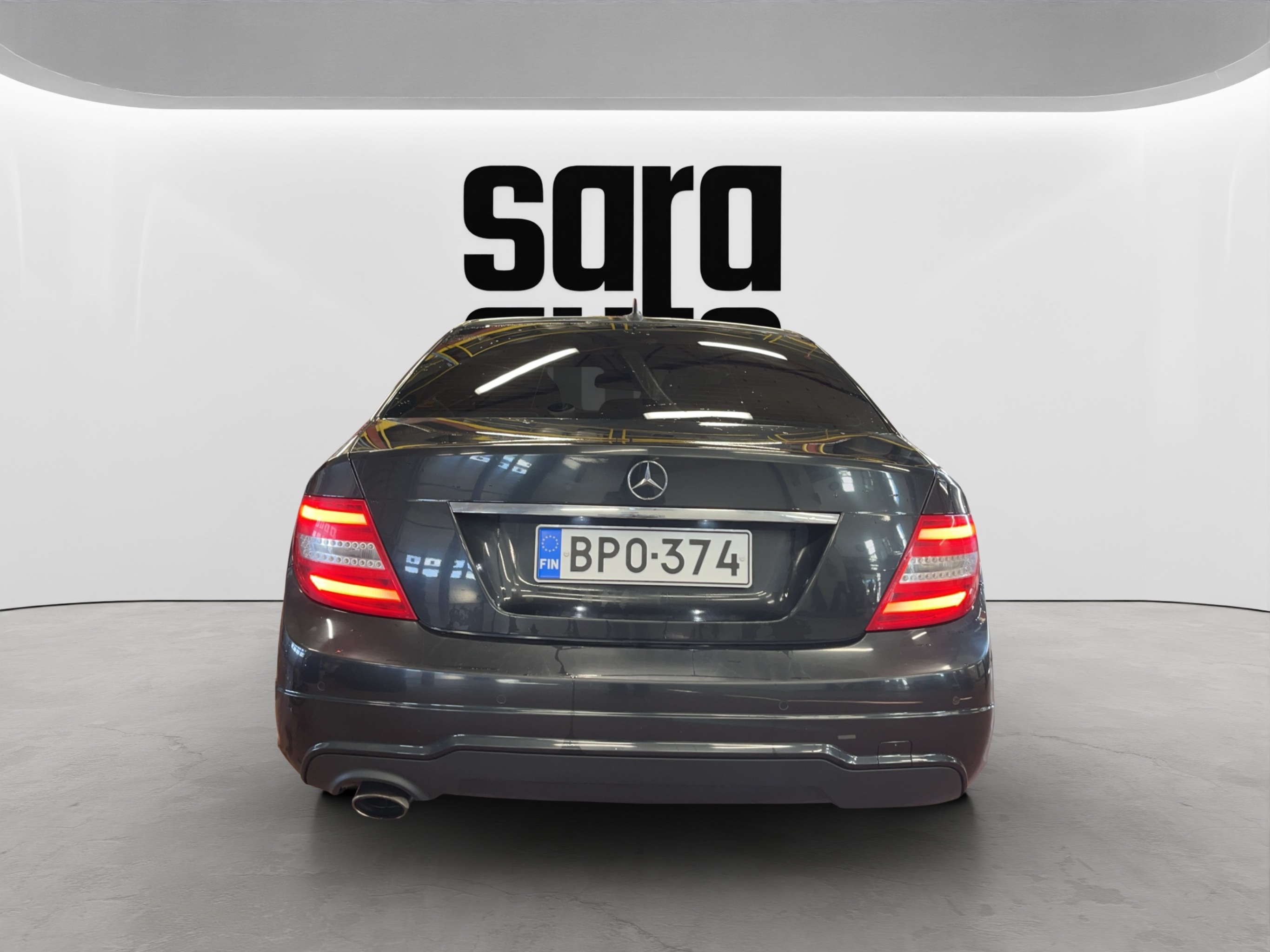 Mercedes-Benz C 2012 – kuva 4