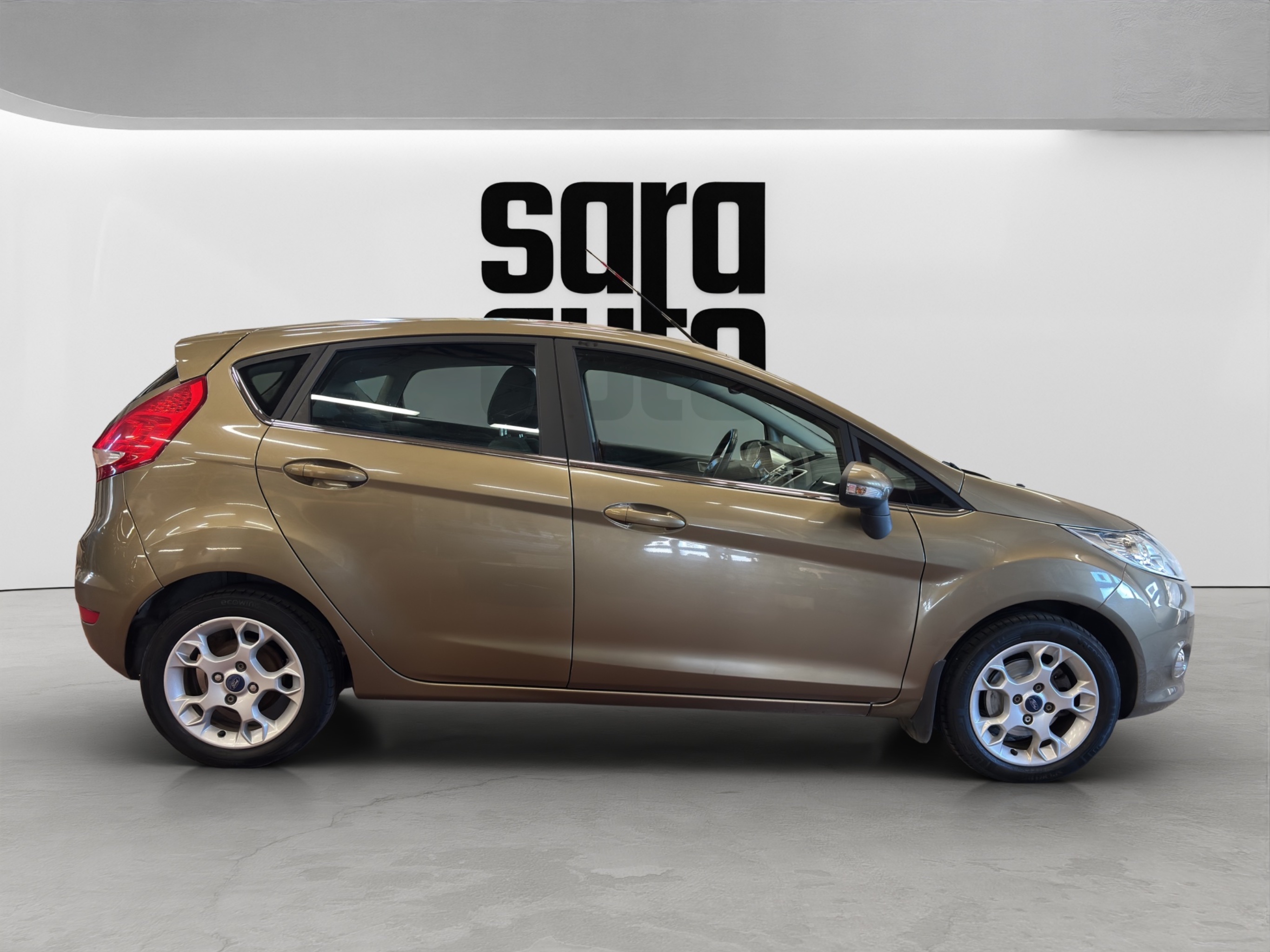 Ford Fiesta 2011 – kuva 2