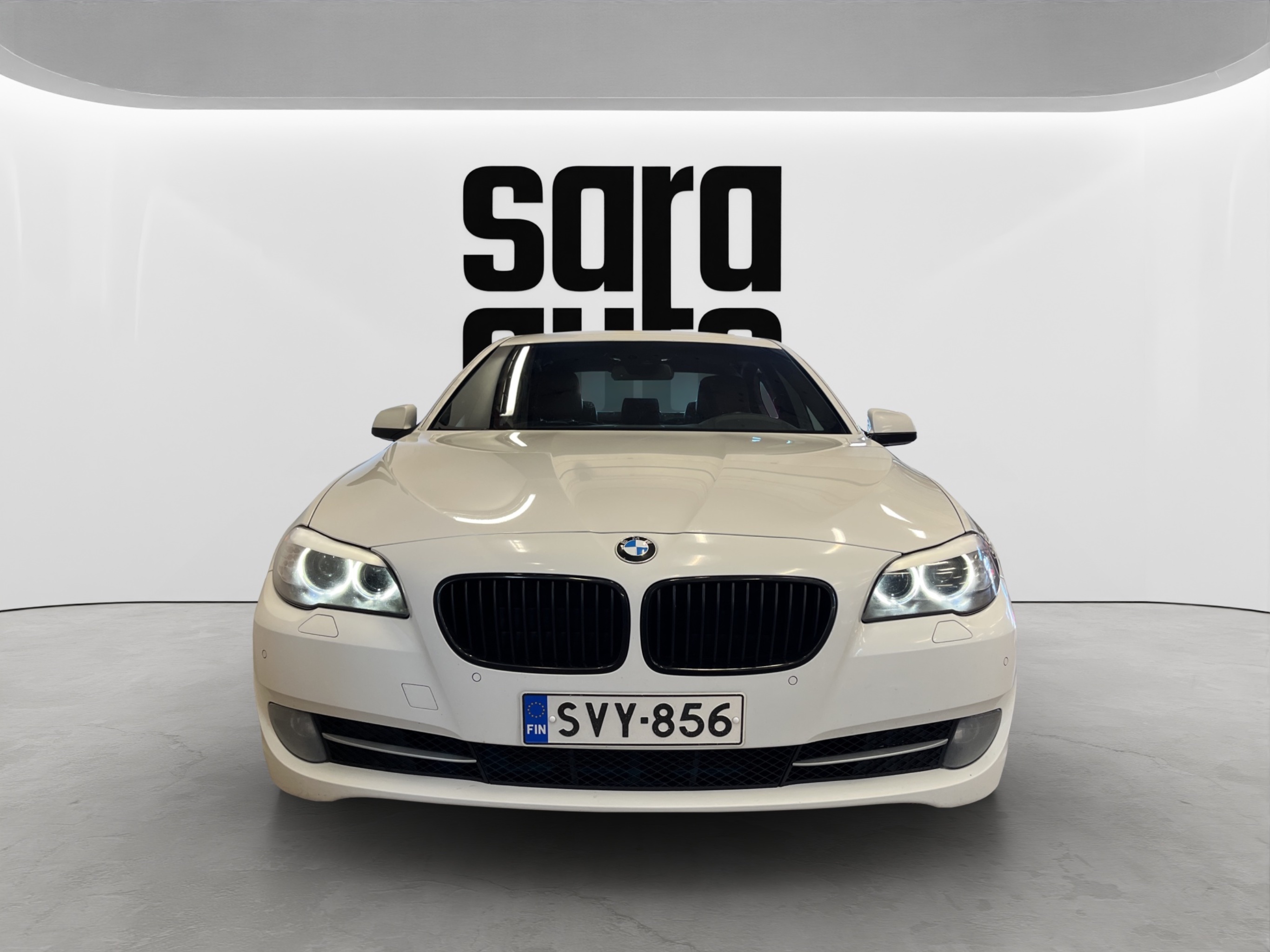 BMW 525 2011 – kuva 9
