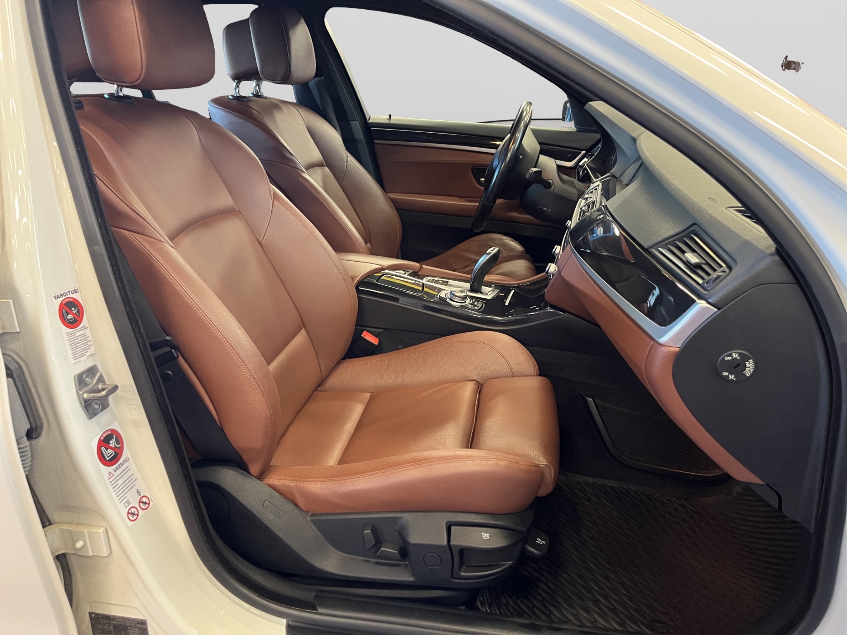 BMW 525 2011 – kuva 13