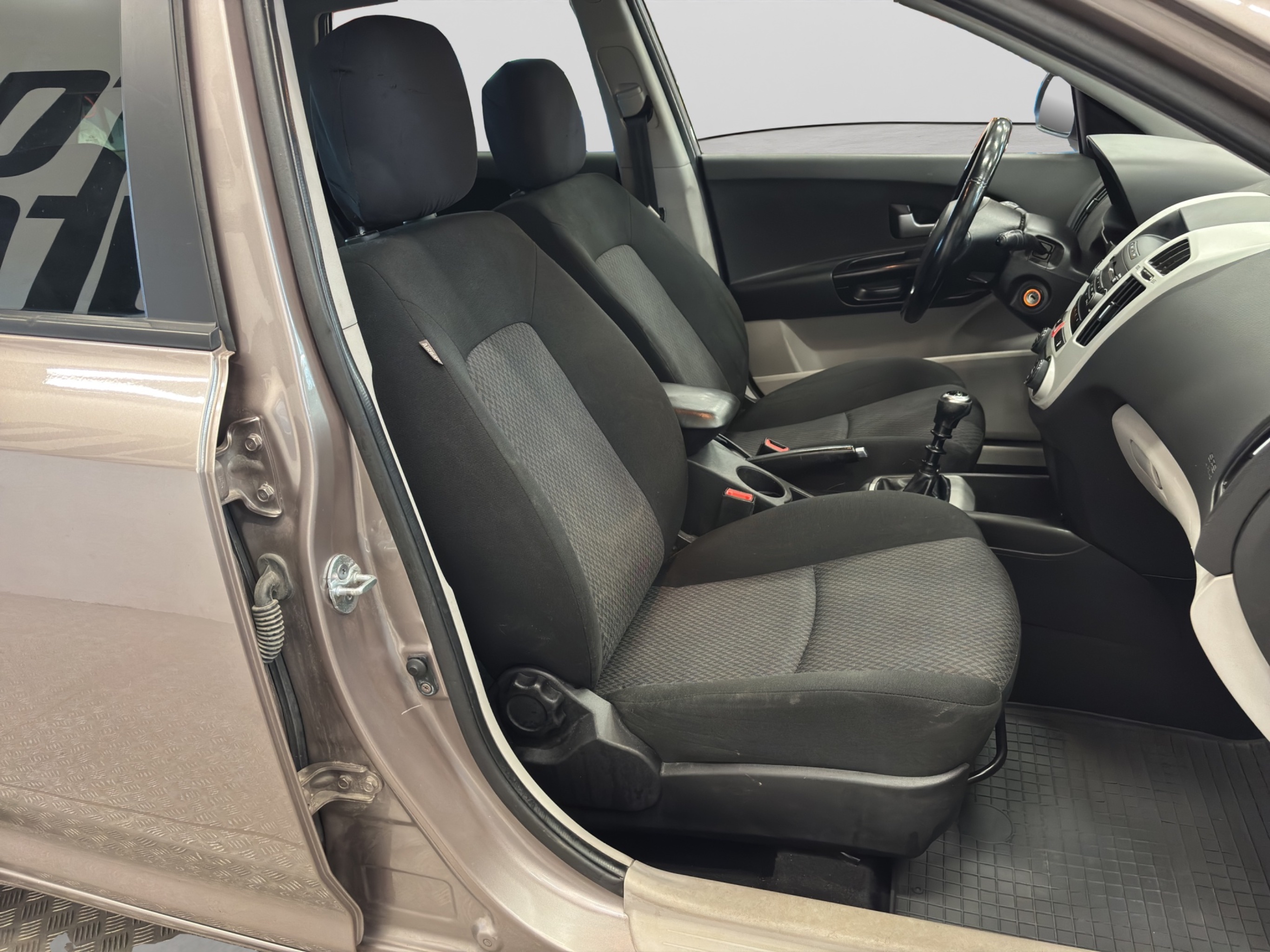 Kia Ceed 2008 – kuva 13