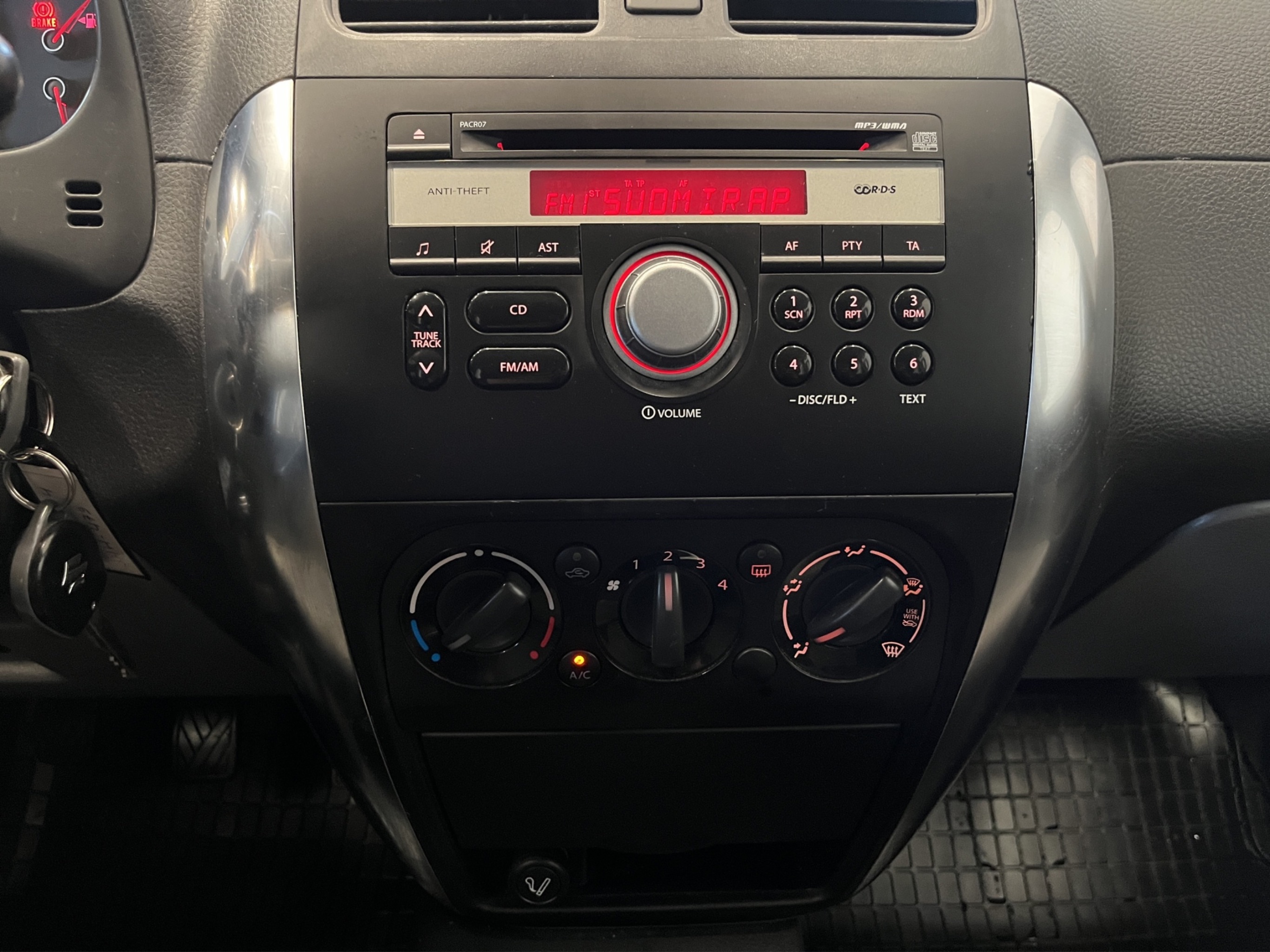 Suzuki SX4 kuva 19