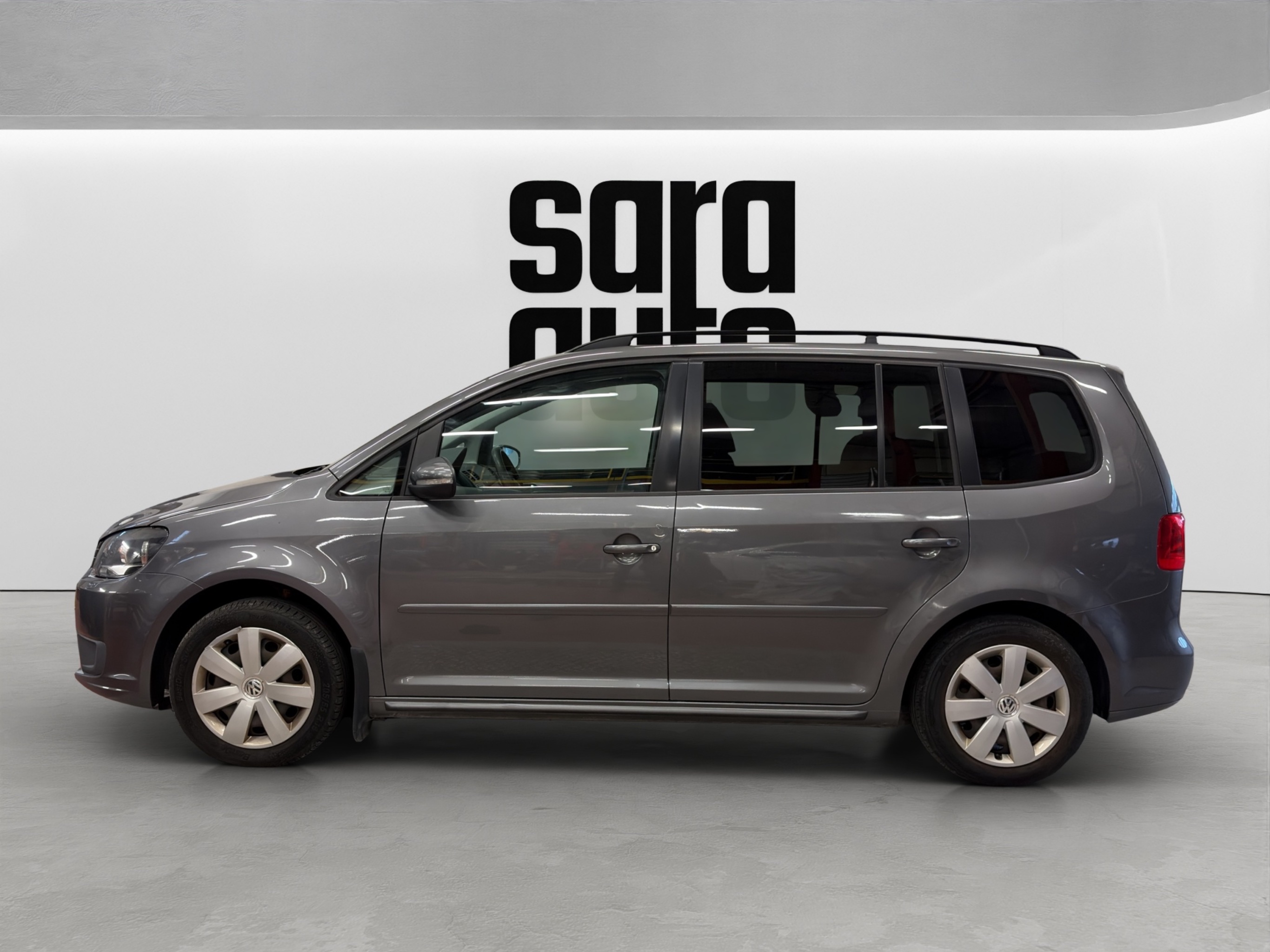 Volkswagen Touran 2012 – kuva 8