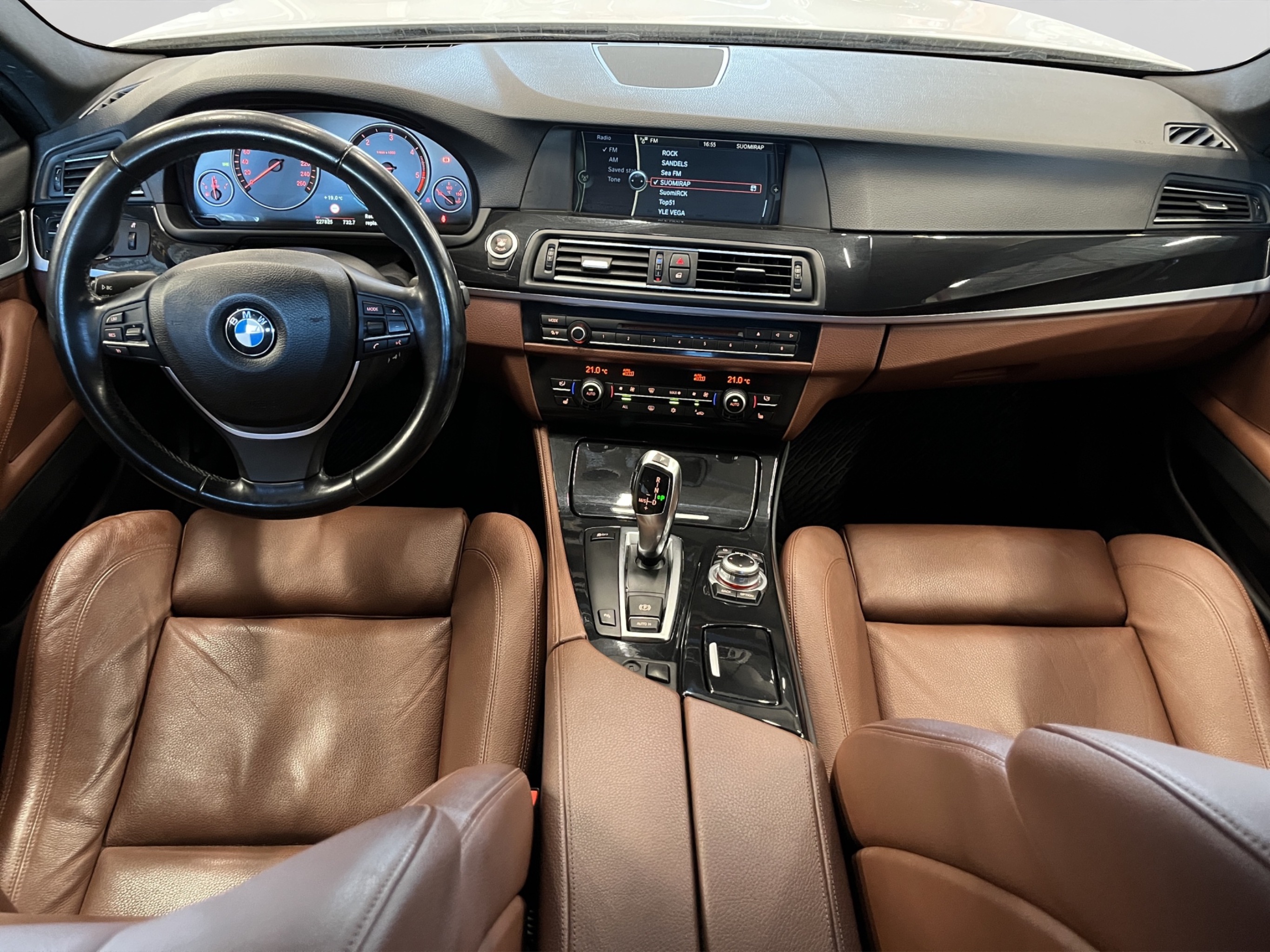 BMW 525 2011 – kuva 16