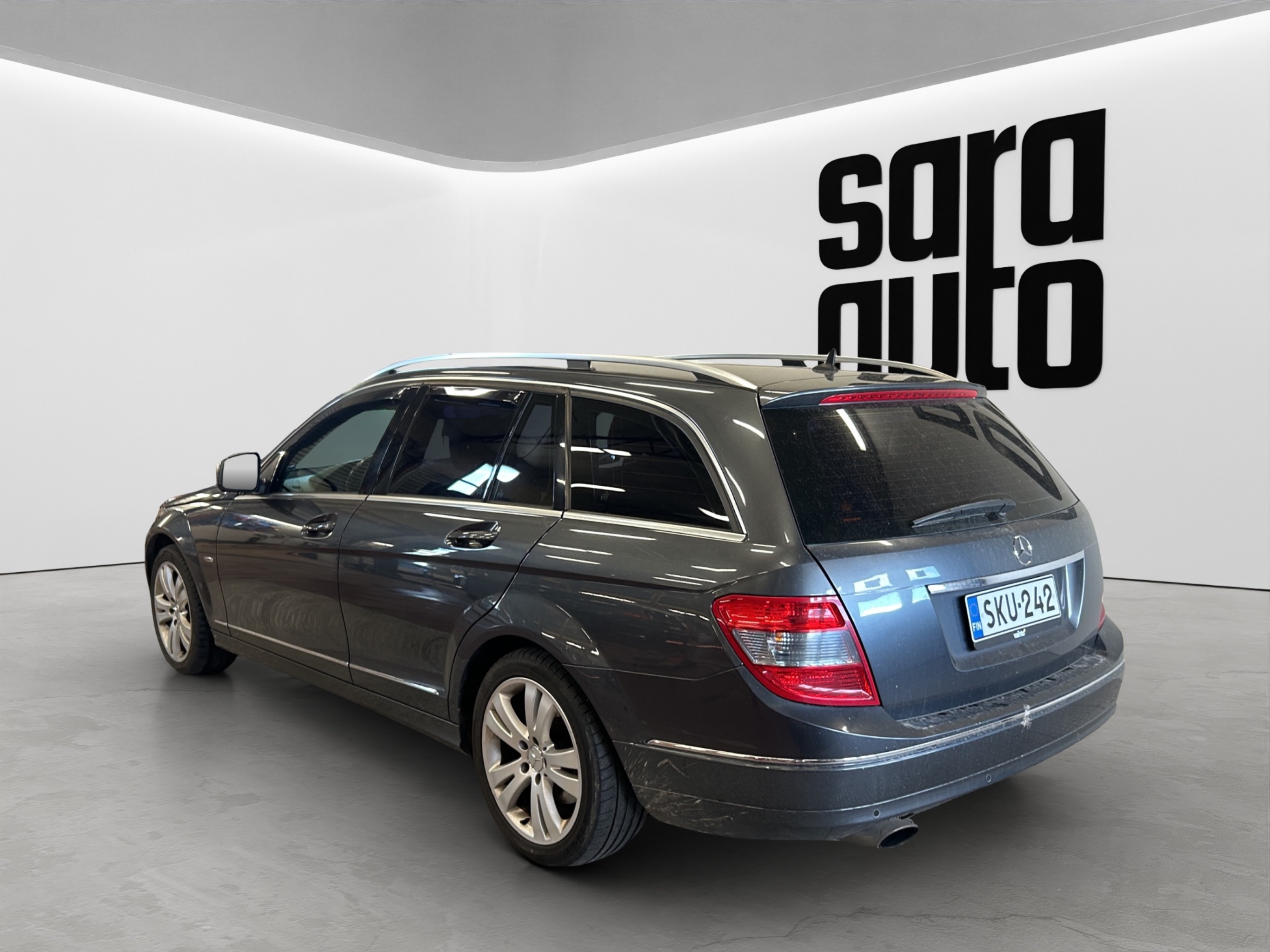 Mercedes-Benz C kuva 3