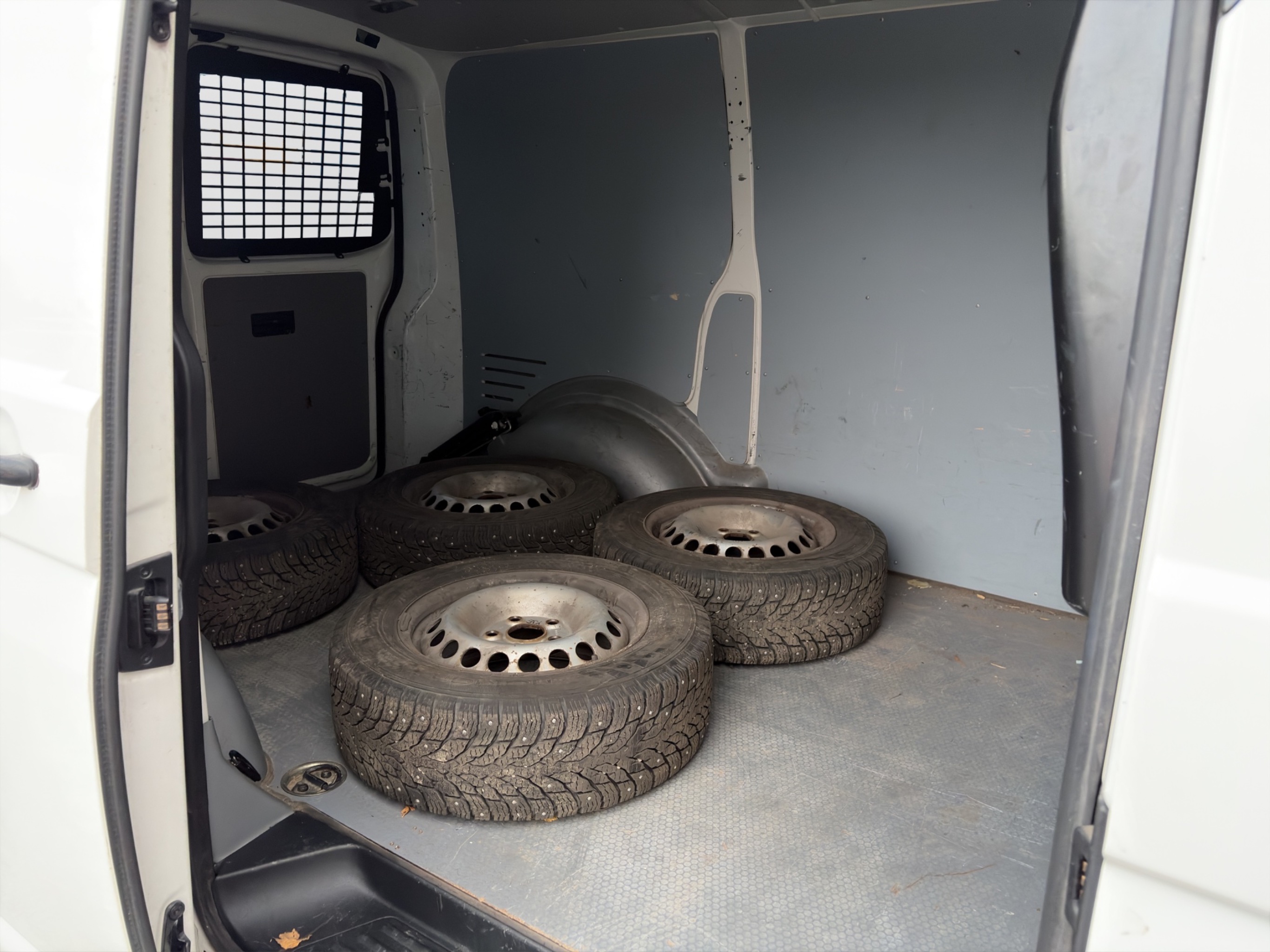 Volkswagen Transporter 2015 – kuva 15